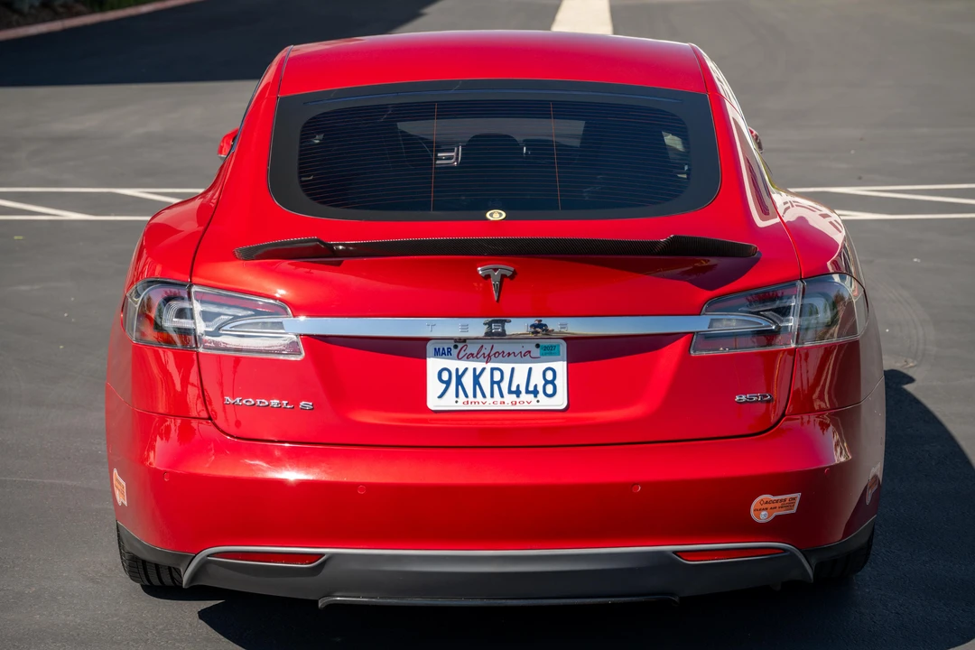 2015 Tesla Model S - Image 14 of 31