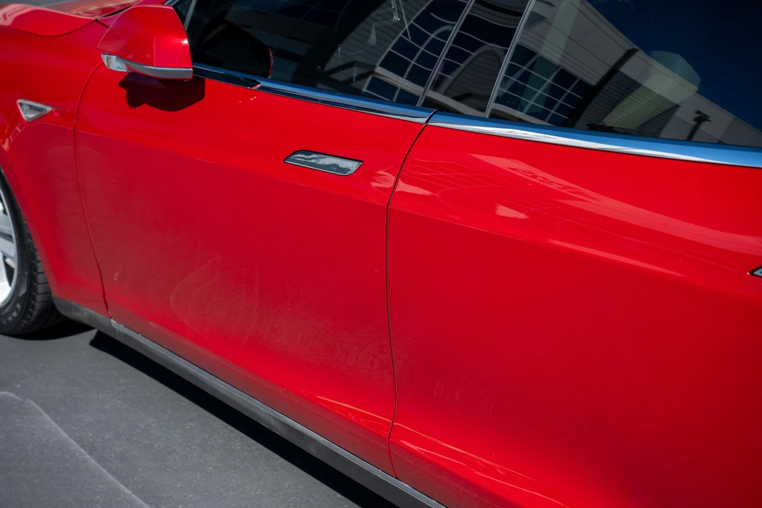2015 Tesla Model S - Image 30 of 31