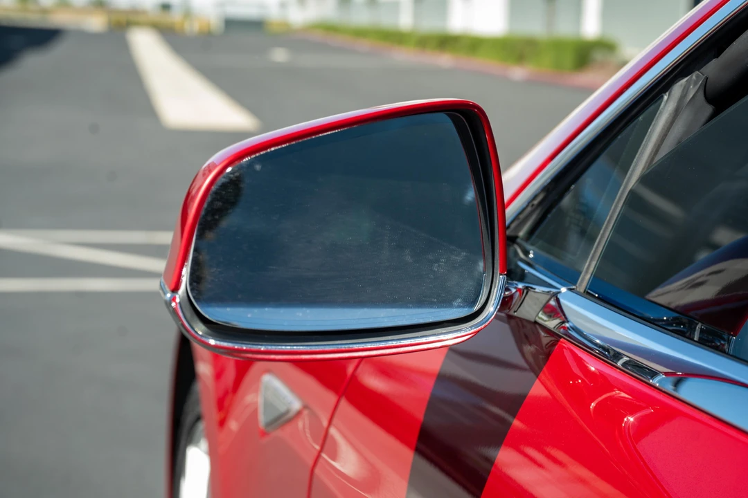 2015 Tesla Model S - Image 28 of 31
