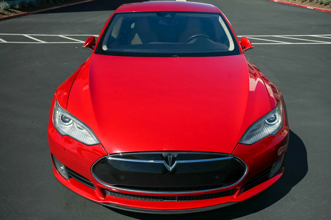 2015 Tesla Model S - Image 7 of 31