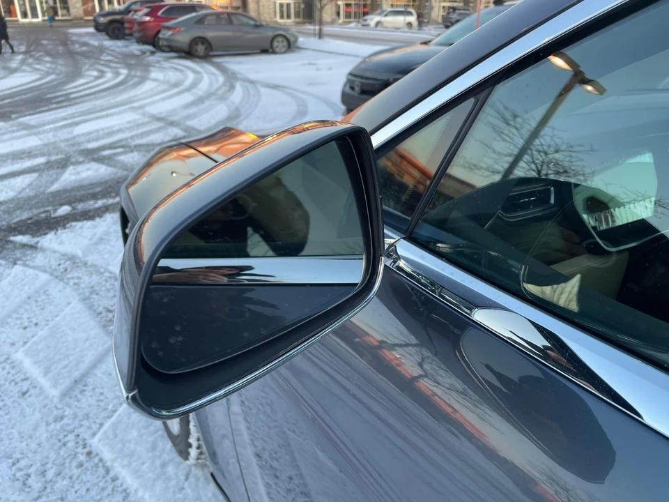 2015 Tesla Model S - Image 27 of 31