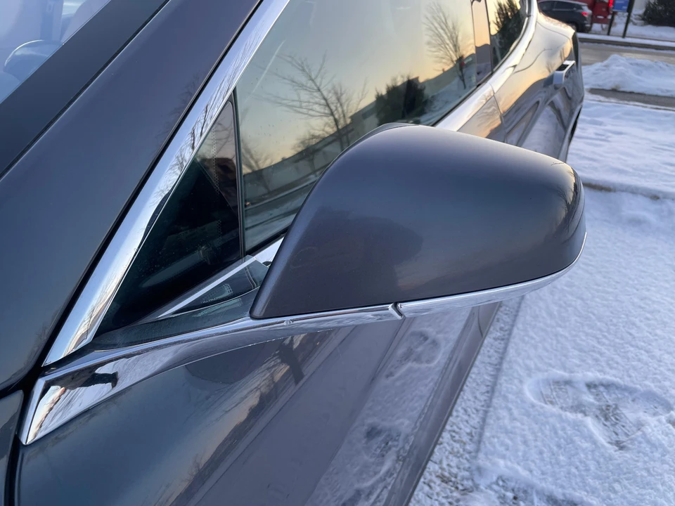 2015 Tesla Model S - Image 26 of 31