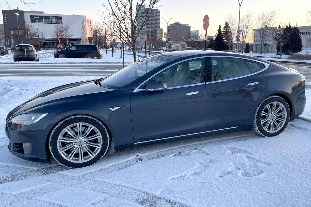 2015 Tesla Model S - Image 3 of 31