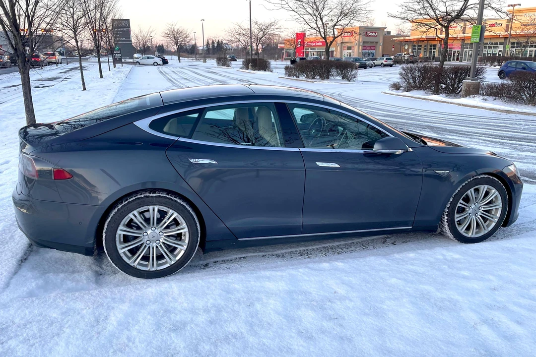2015 Tesla Model S - Image 4 of 31