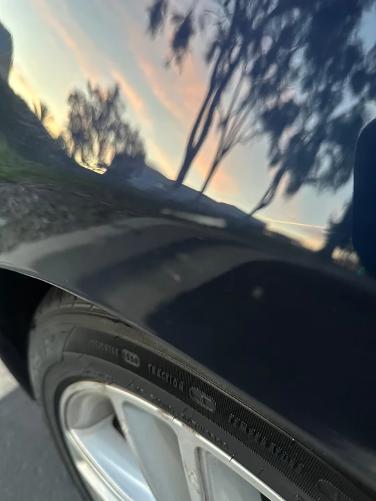 2015 Tesla Model S - Image 23 of 30