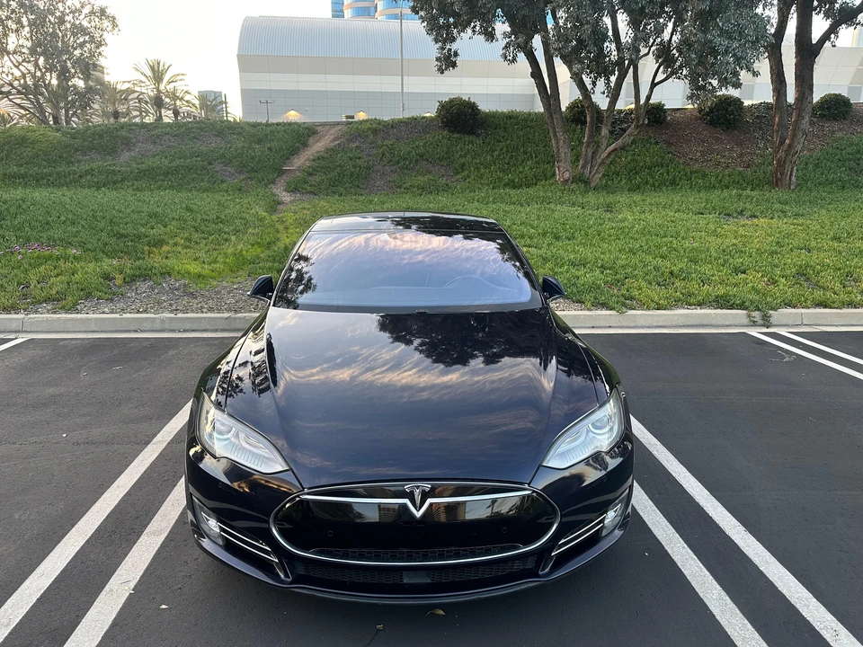 2015 Tesla Model S - Image 6 of 30