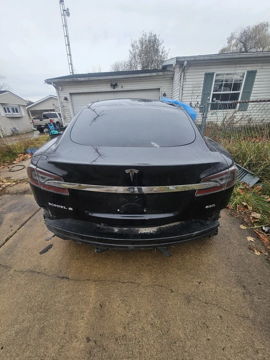 2015 Tesla Model S - Image 4 of 21