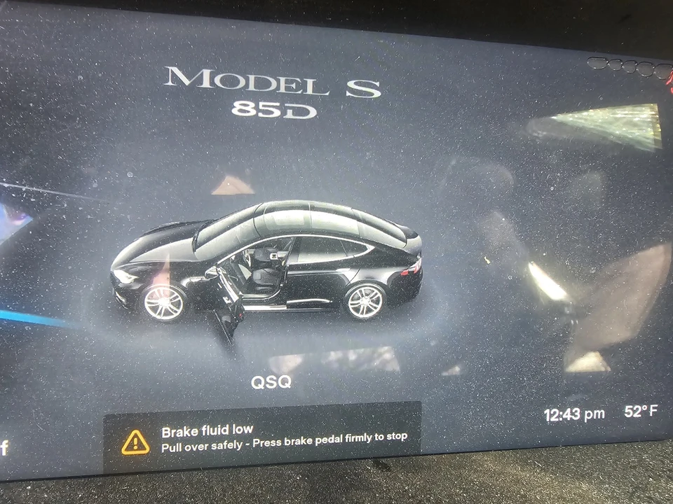 2015 Tesla Model S - Image 6 of 21