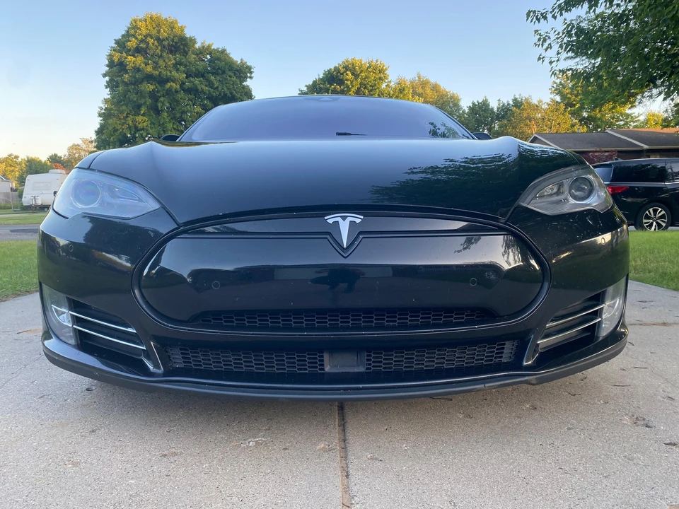 2015 Tesla Model S - Image 6 of 31