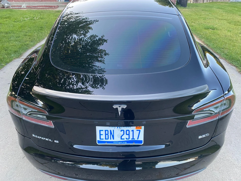 2015 Tesla Model S - Image 15 of 31