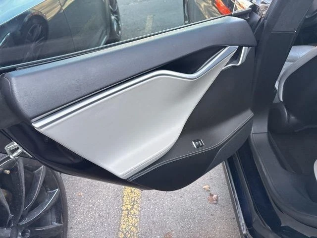2015 Tesla Model S - Image 15 of 22
