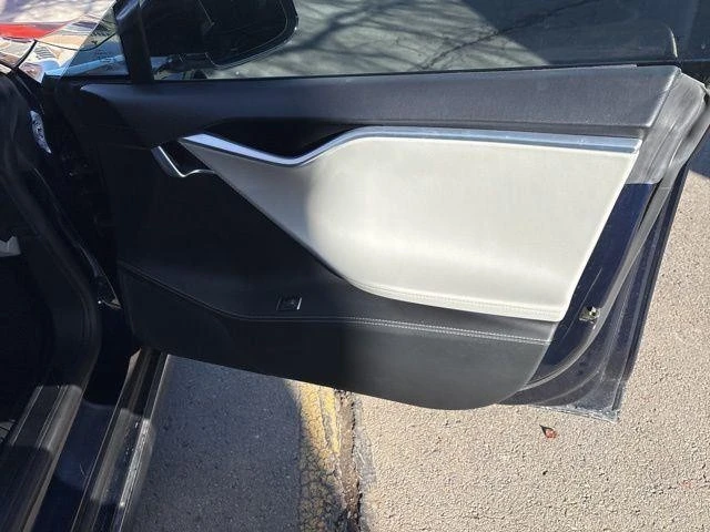 2015 Tesla Model S - Image 21 of 21