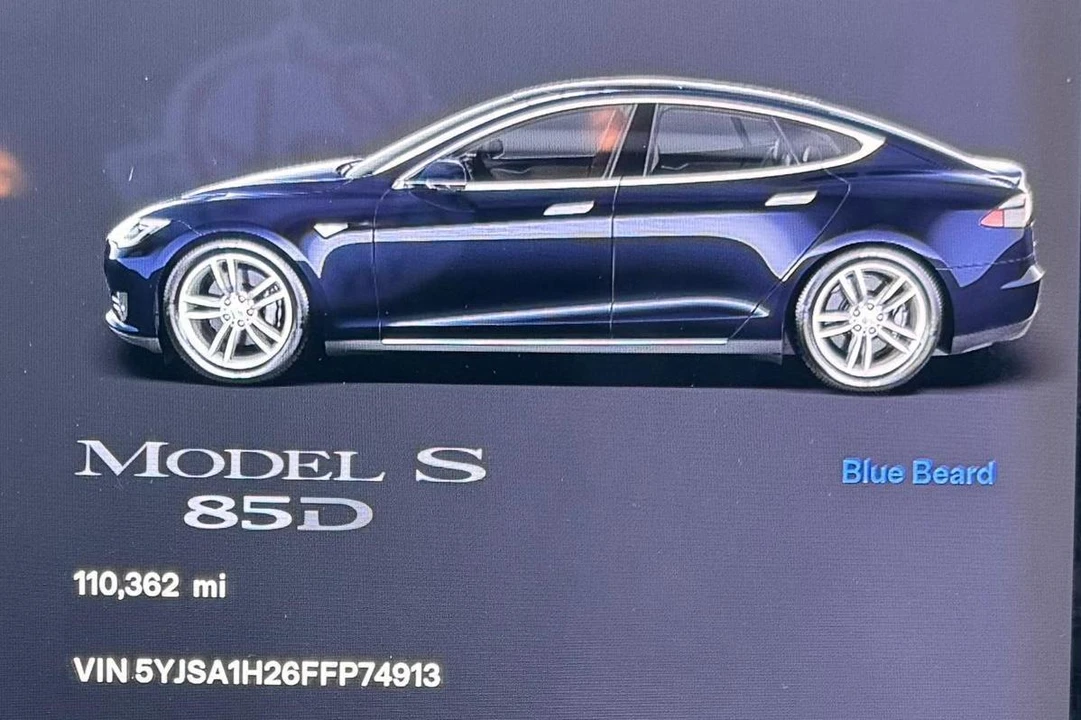 2015 Tesla Model S - Image 26 of 31