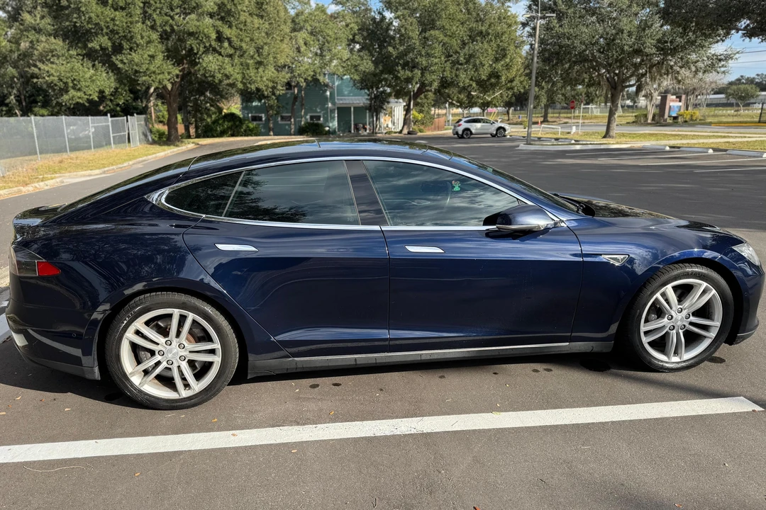2015 Tesla Model S - Image 3 of 31