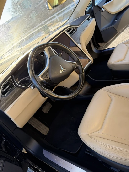 2015 Tesla Model S - Image 4 of 12