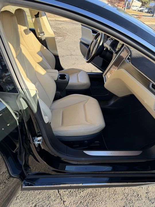 2015 Tesla Model S - Image 8 of 12