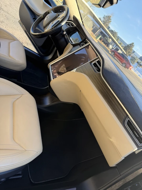 2015 Tesla Model S - Image 7 of 12