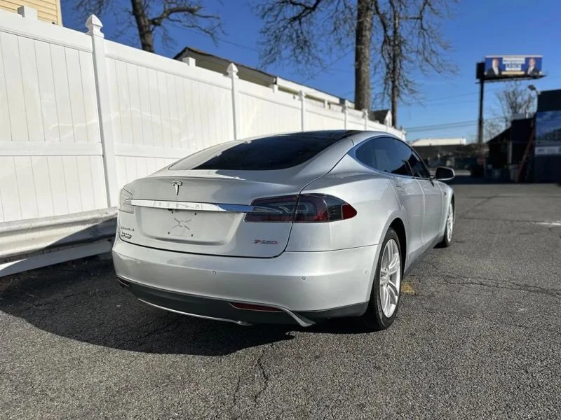 2015 Tesla Model S - Image 7 of 12