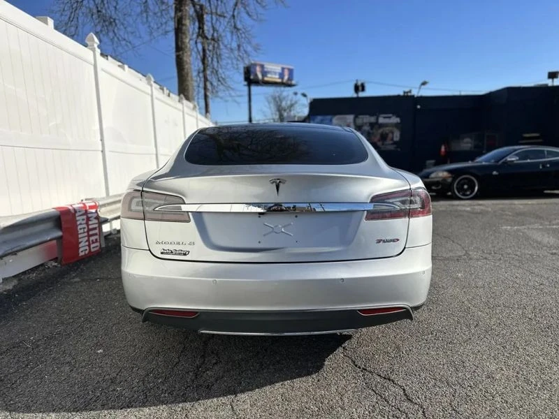 2015 Tesla Model S - Image 6 of 12