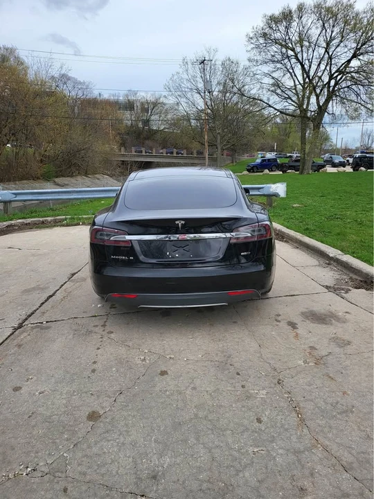2015 Tesla Model S - Image 5 of 6