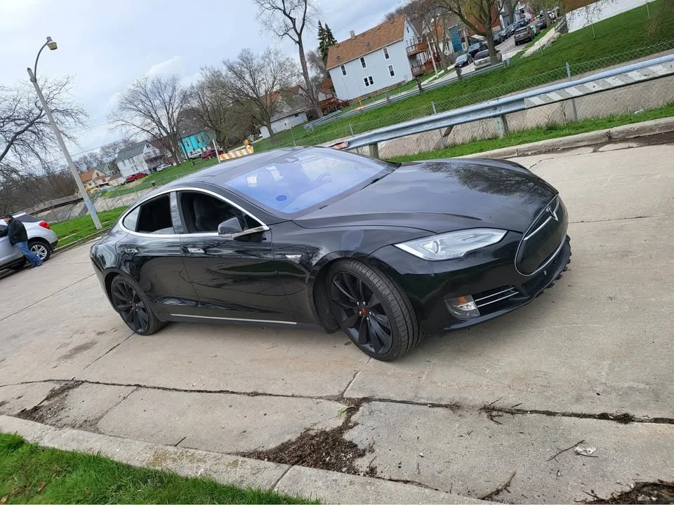 2015 Tesla Model S - Image 4 of 6