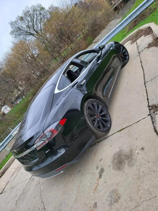 2015 Tesla Model S - Image 2 of 6