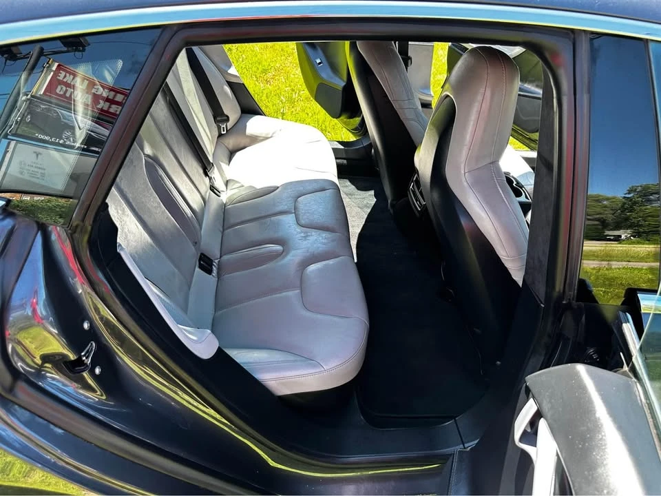 2015 Tesla Model S - Image 8 of 11