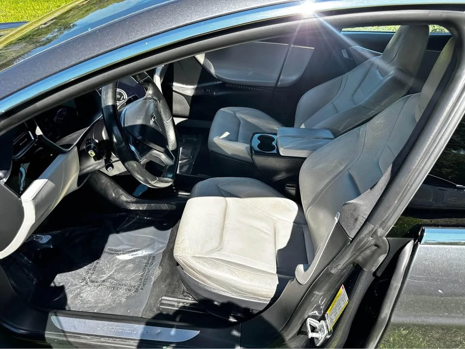 2015 Tesla Model S - Image 5 of 11