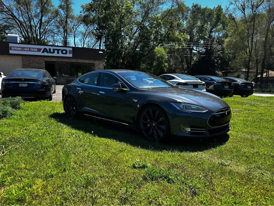 2015 Tesla Model S - Image 2 of 11