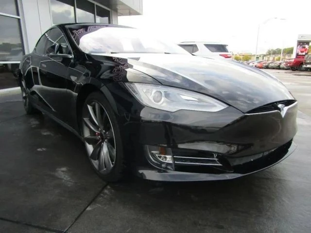2015 Tesla Model S - Image 9 of 12