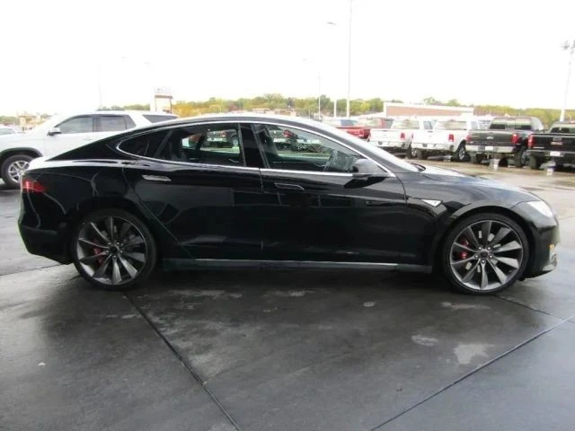 2015 Tesla Model S - Image 8 of 12