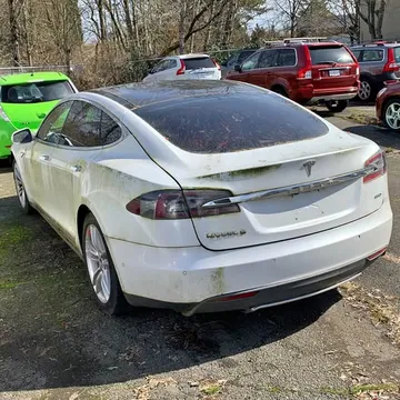 2015 Tesla Model S 85D