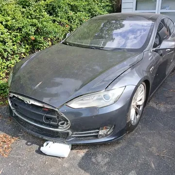 2015 Tesla Model S 85D Sedan 4D