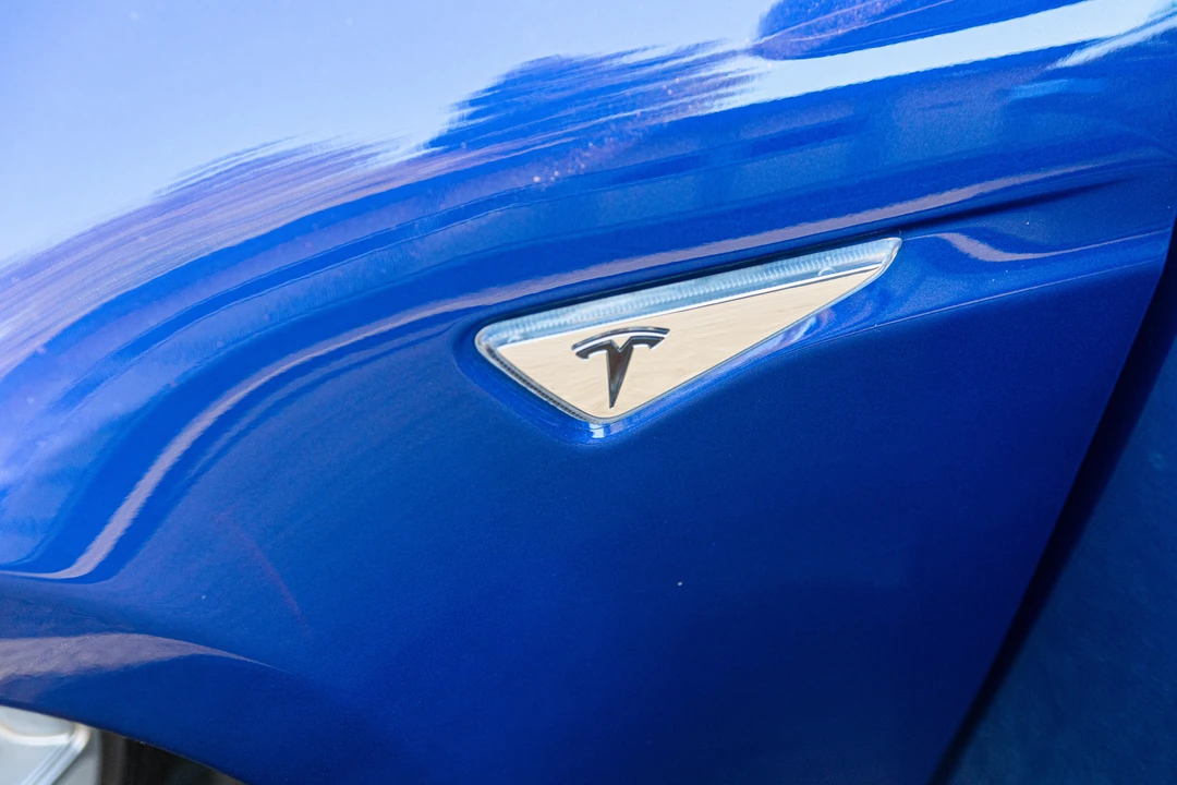2015 Tesla Model S - Image 31 of 31