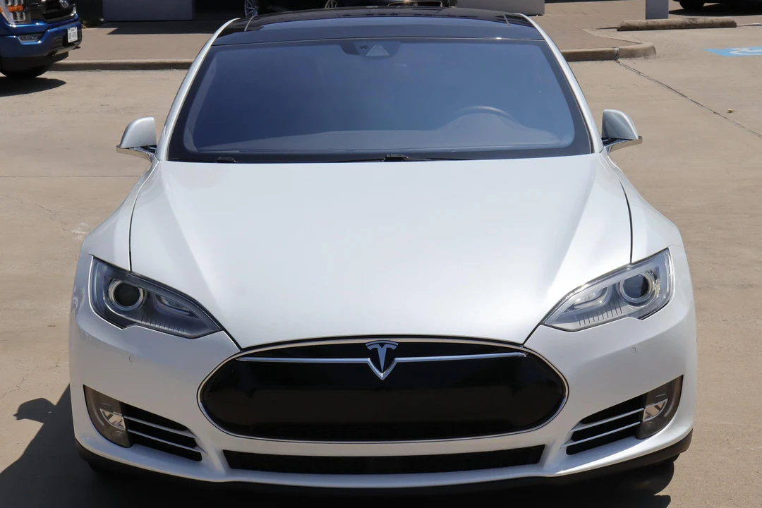 2015 Tesla Model S - Image 2 of 6