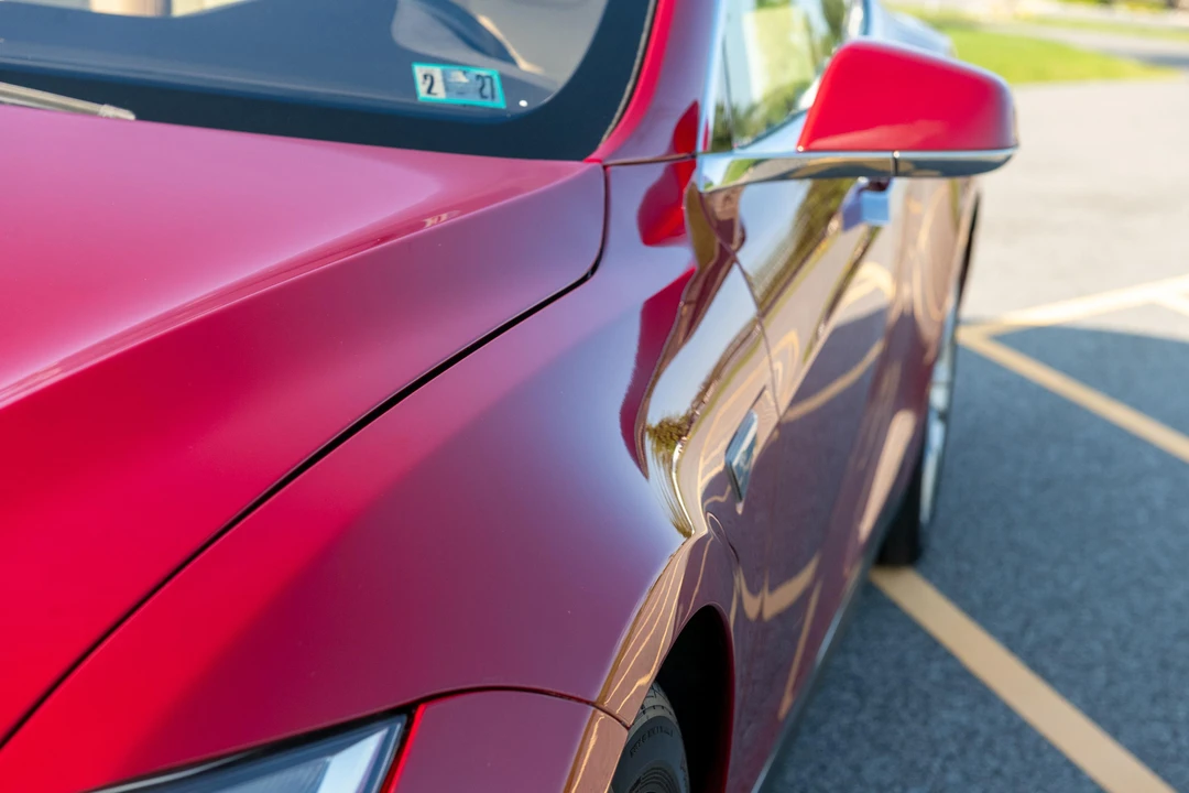 2015 Tesla Model S - Image 16 of 31