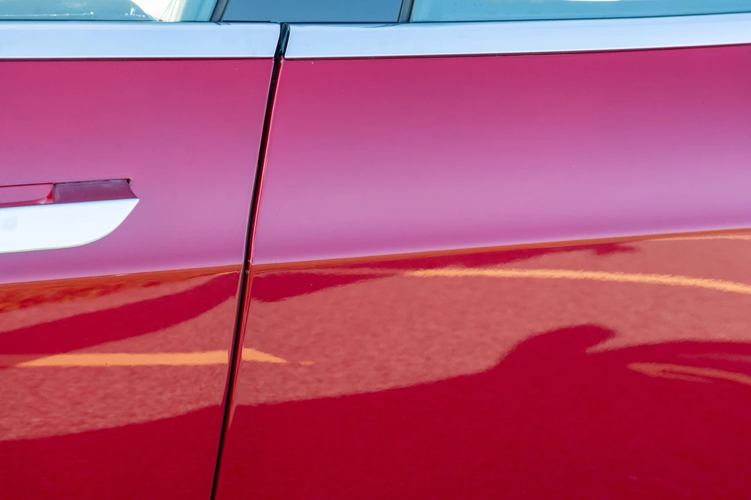 2015 Tesla Model S - Image 26 of 31