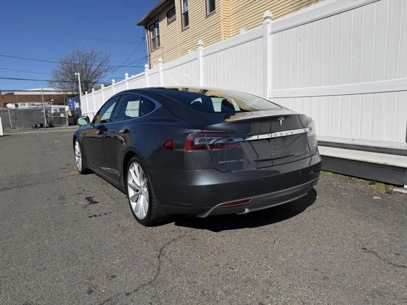 2015 Tesla Model S - Image 5 of 12