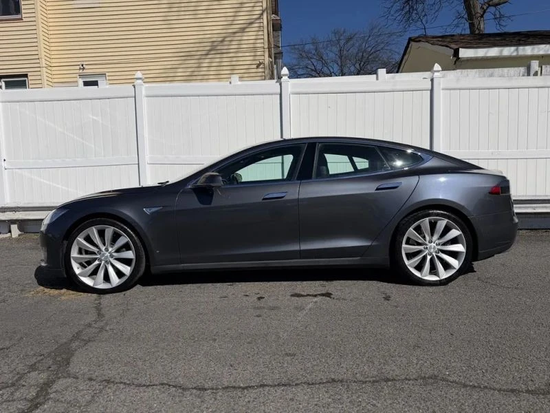 2015 Tesla Model S - Image 4 of 12