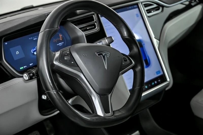 2015 Tesla Model S - Image 20 of 21