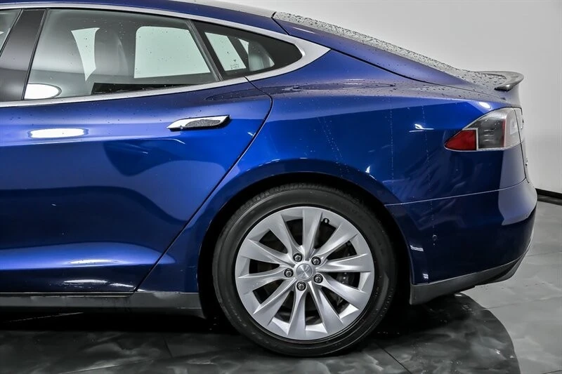 2015 Tesla Model S - Image 7 of 21