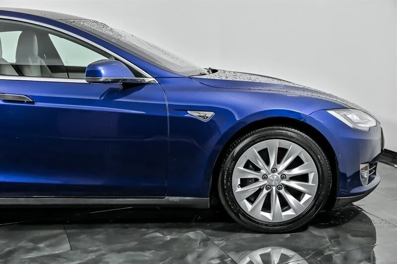 2015 Tesla Model S - Image 12 of 21