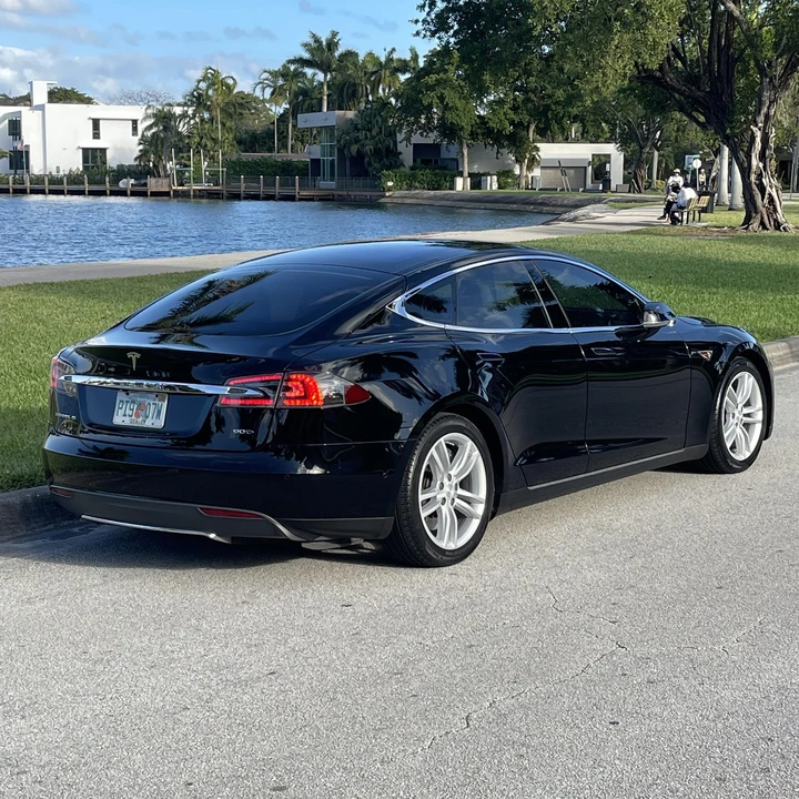 2015 Tesla Model S - Image 12 of 12