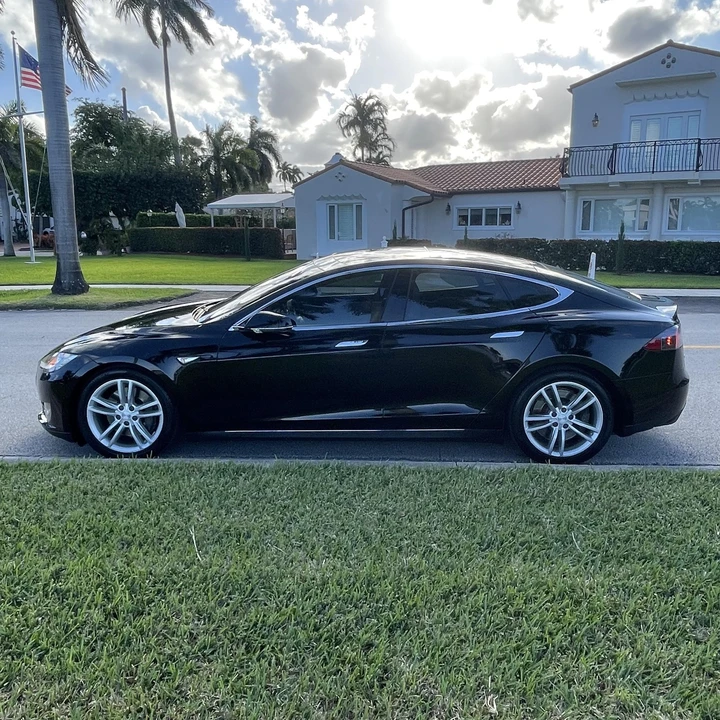 2015 Tesla Model S - Image 7 of 12