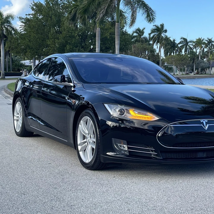 2015 Tesla Model S - Image 3 of 12