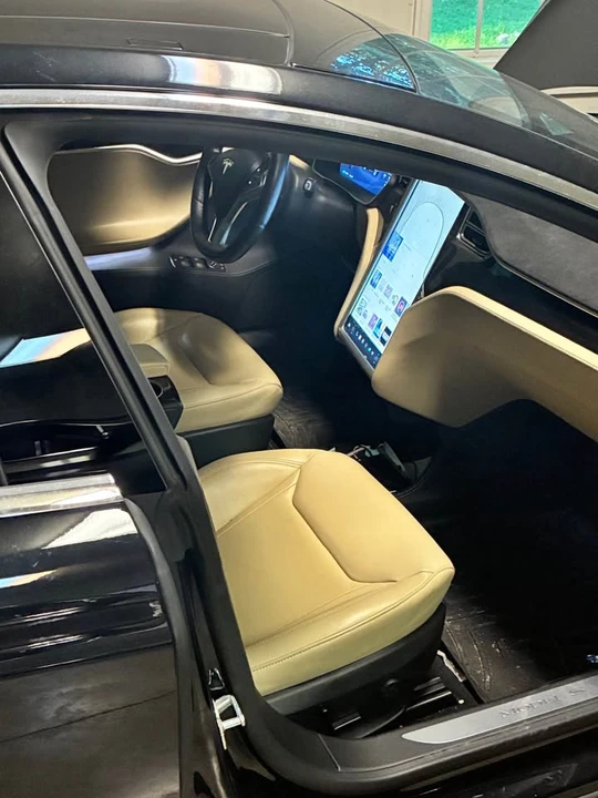 2015 Tesla Model S - Image 7 of 10