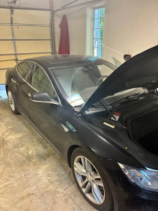 2015 Tesla Model S - Image 6 of 10