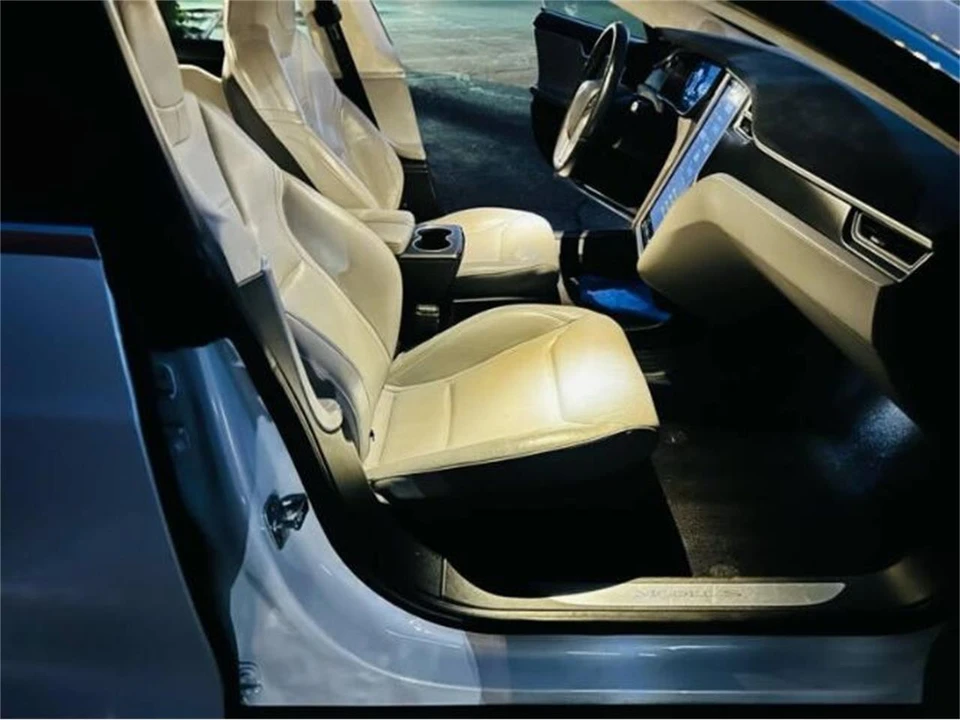 2015 Tesla Model S - Image 7 of 29