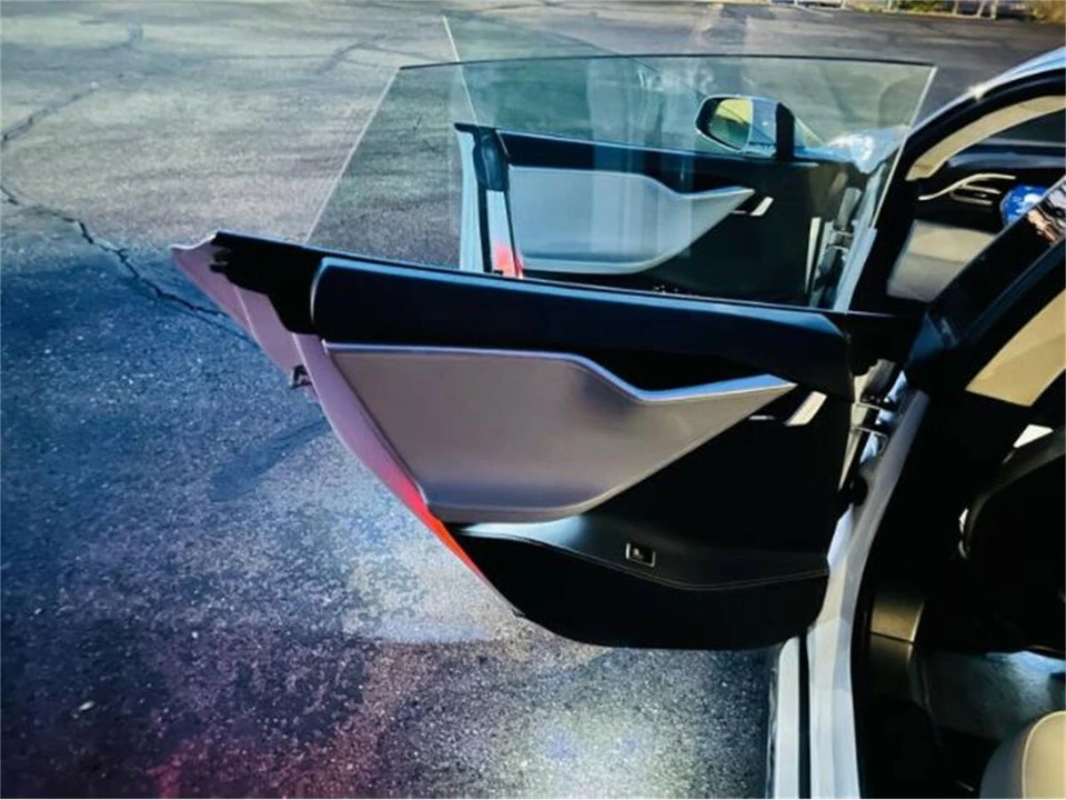 2015 Tesla Model S - Image 14 of 29