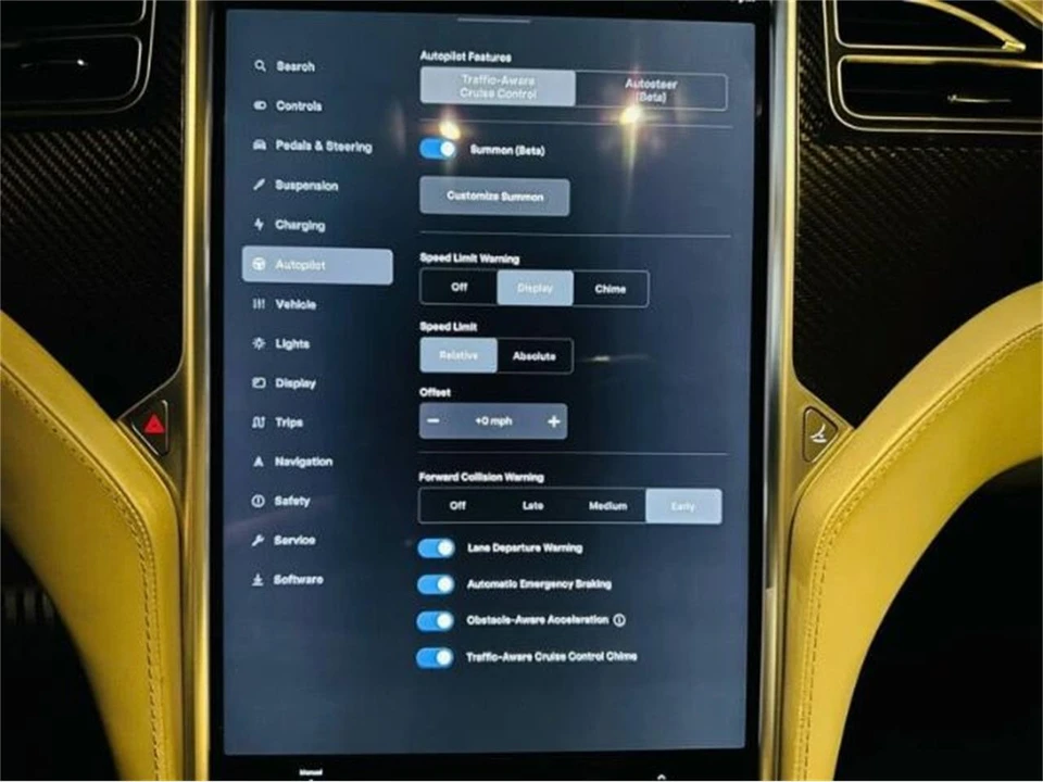 2015 Tesla Model S - Image 16 of 29